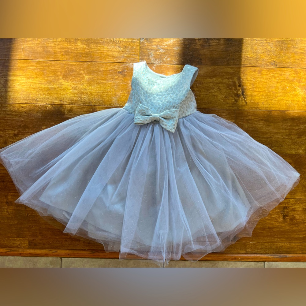 Pippa &Julie girls Tutu silver holiday bow dress size 2t